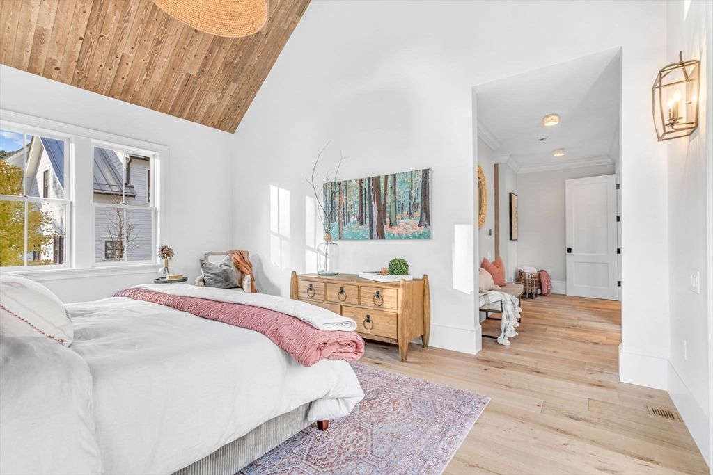 Bedroom, Interior, Recessed Lighting, Wooden Ceilings, Wood Texture Flooring