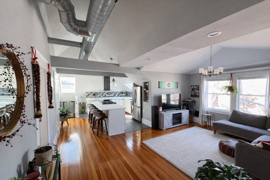 Chandelier, Dining room, Interior, Kitchen, Wood Texture Flooring