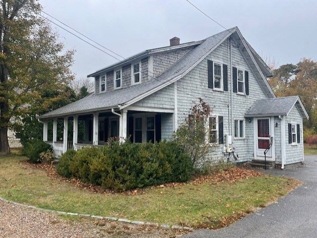 Exterior, Facade, Queen Anne Victorian