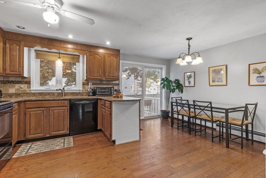 Chandelier, Dining room, Interior, Kitchen, Recessed Lighting, Wood Texture Flooring