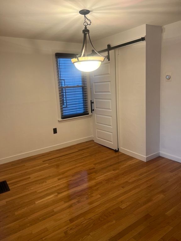 Empty room, Interior, Pendant Lights, Wood Texture Flooring