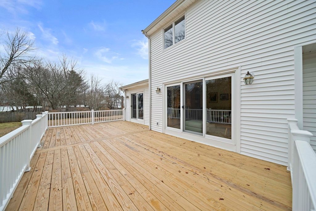 Exterior, Wood Texture Flooring