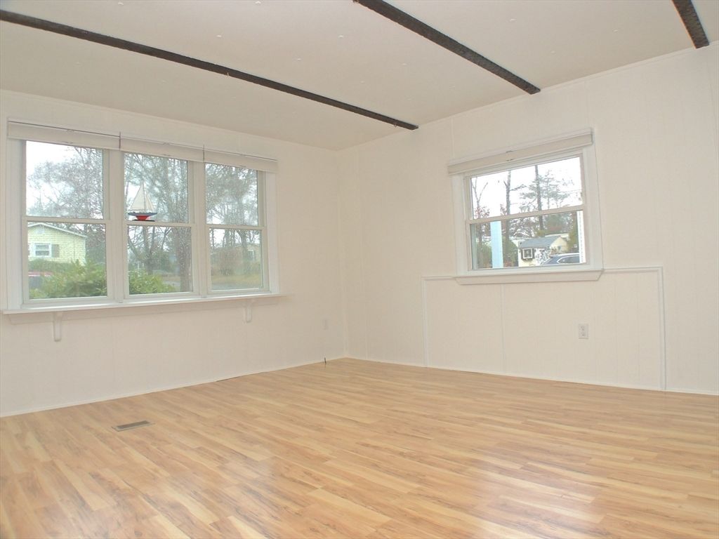 Empty room, Interior, Wooden Beams, Wood Texture Flooring