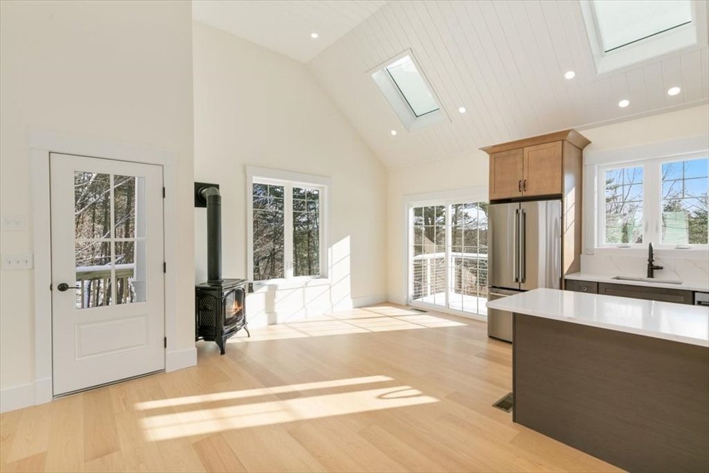 Fireplace, Interior, Kitchen, Recessed Lighting, Wood Texture Flooring