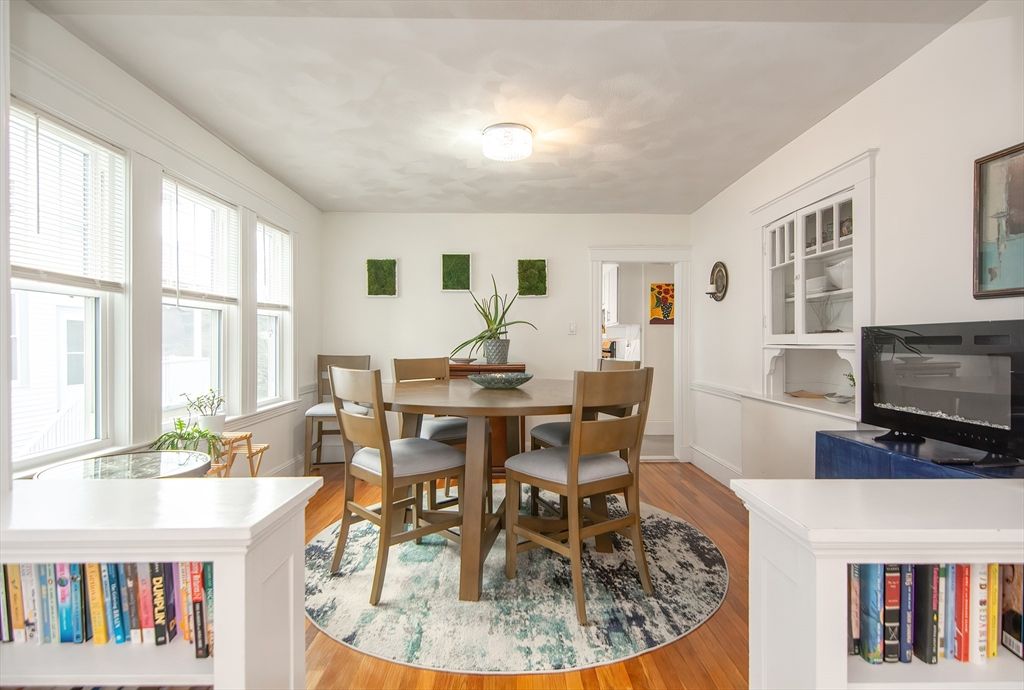 Dining room, Interior, Wood Texture Flooring