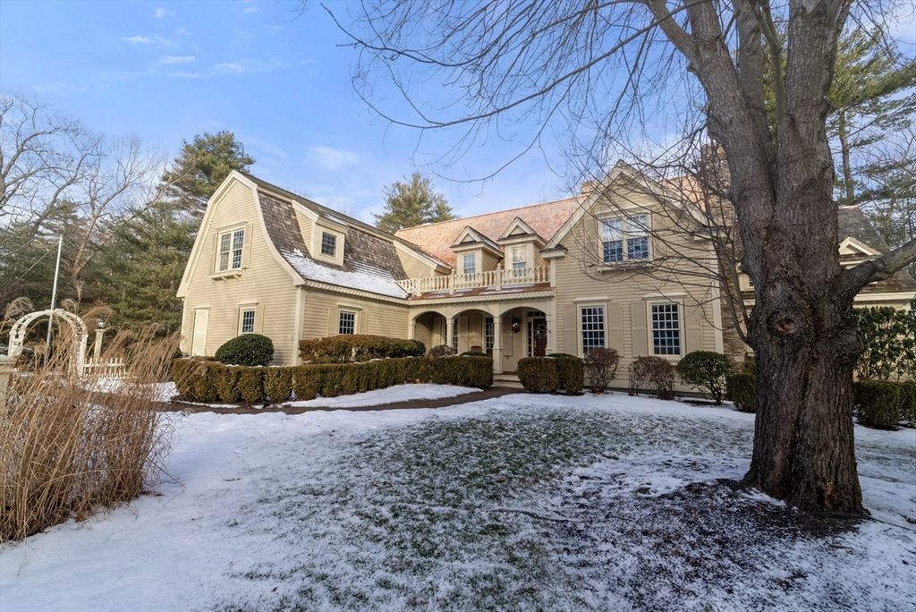 Backyard, Exterior, Facade, Queen Anne Victorian