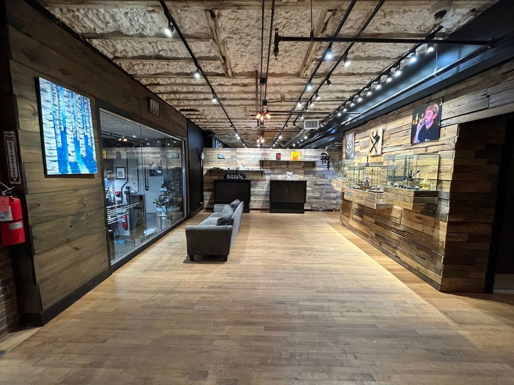 Interior, Pendant Lights, Wood Texture Flooring, Wooden Walls