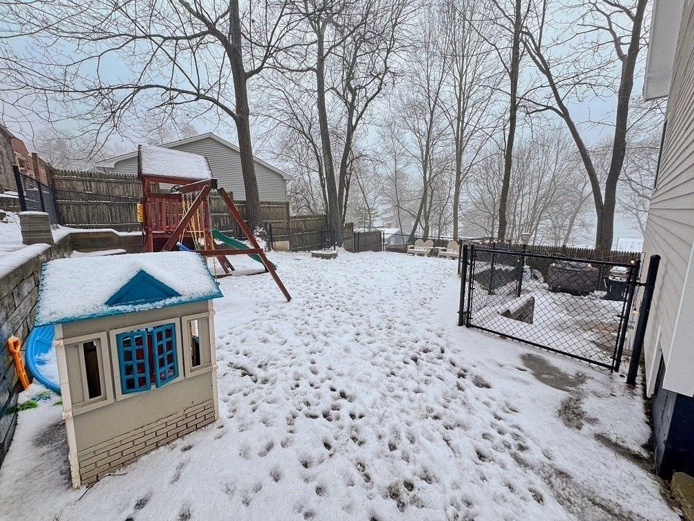 Backyard, Exterior, Playground