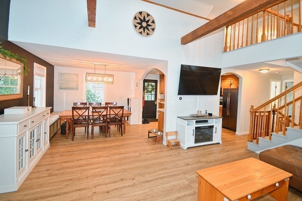 Dining room, Interior, Pendant Lights, Wooden Beams, Wood Texture Flooring