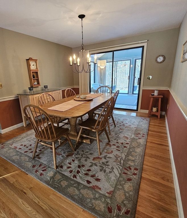 Chandelier, Dining room, Interior, Wood Texture Flooring