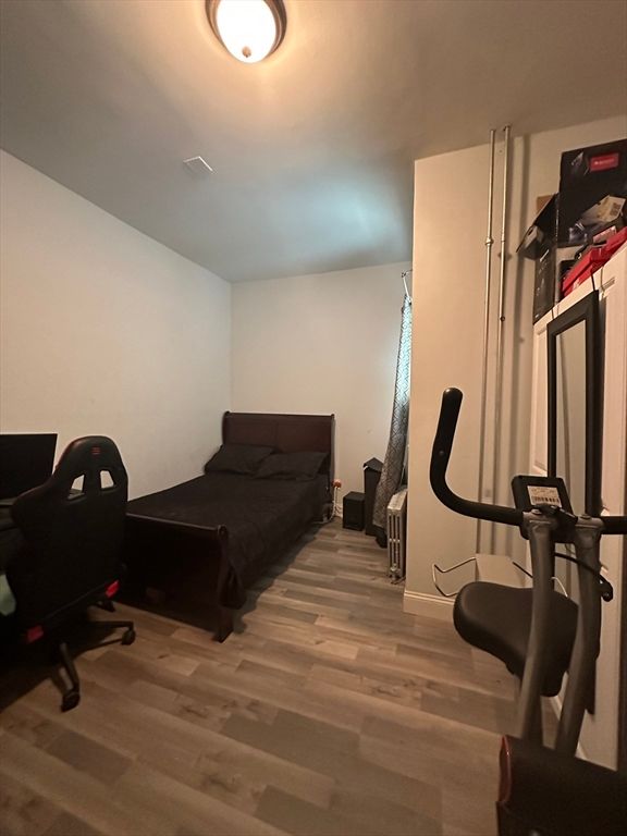Bedroom, Fitness Equipment, Interior, Wood Texture Flooring