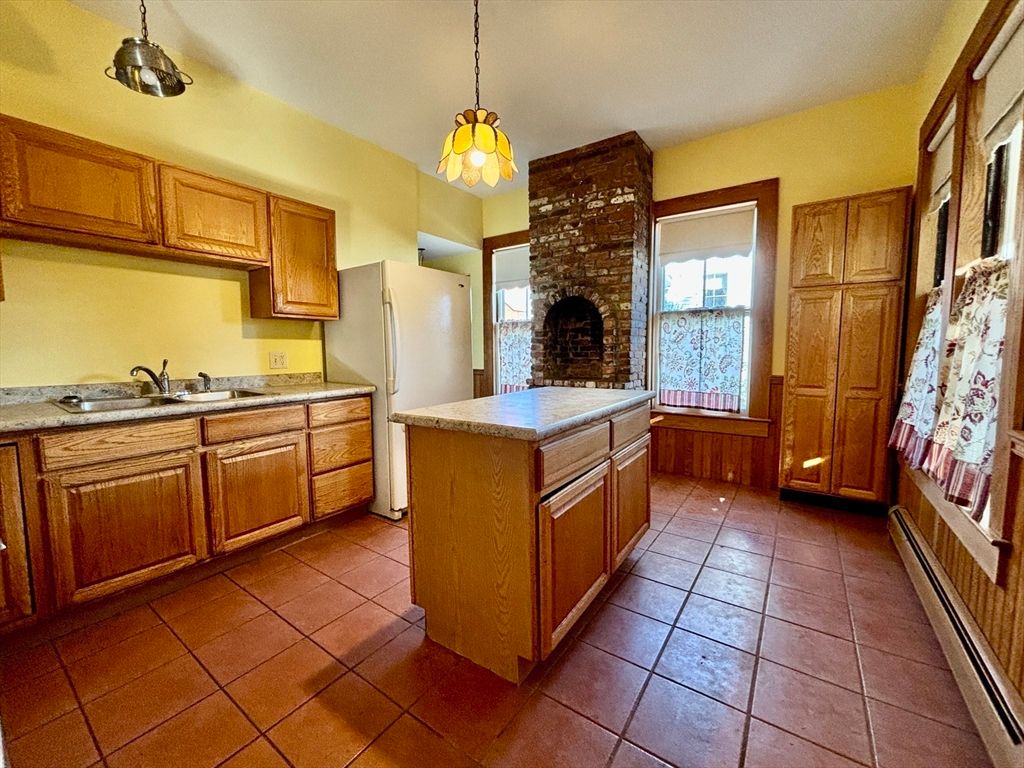 Fireplace, Interior, Kitchen, Pendant Lights