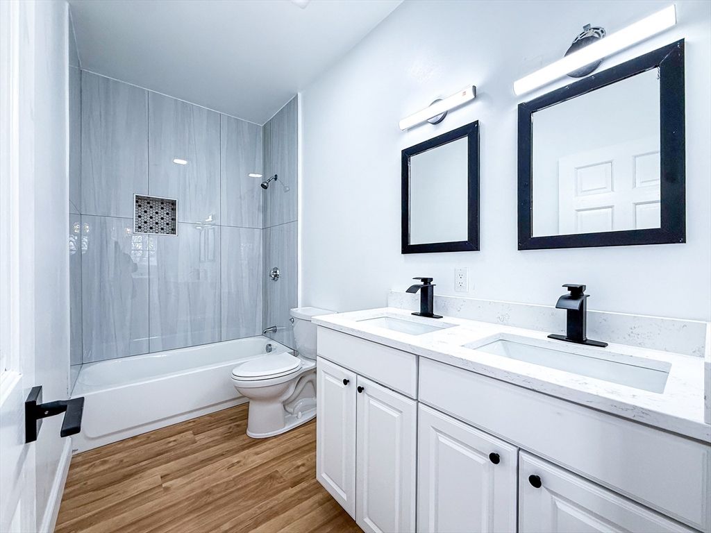 Bathroom, Interior, Wood Texture Flooring