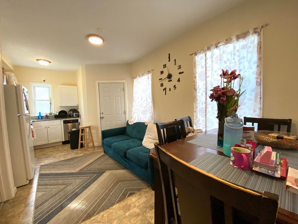 Dining room, Interior, Kitchen, Recessed Lighting