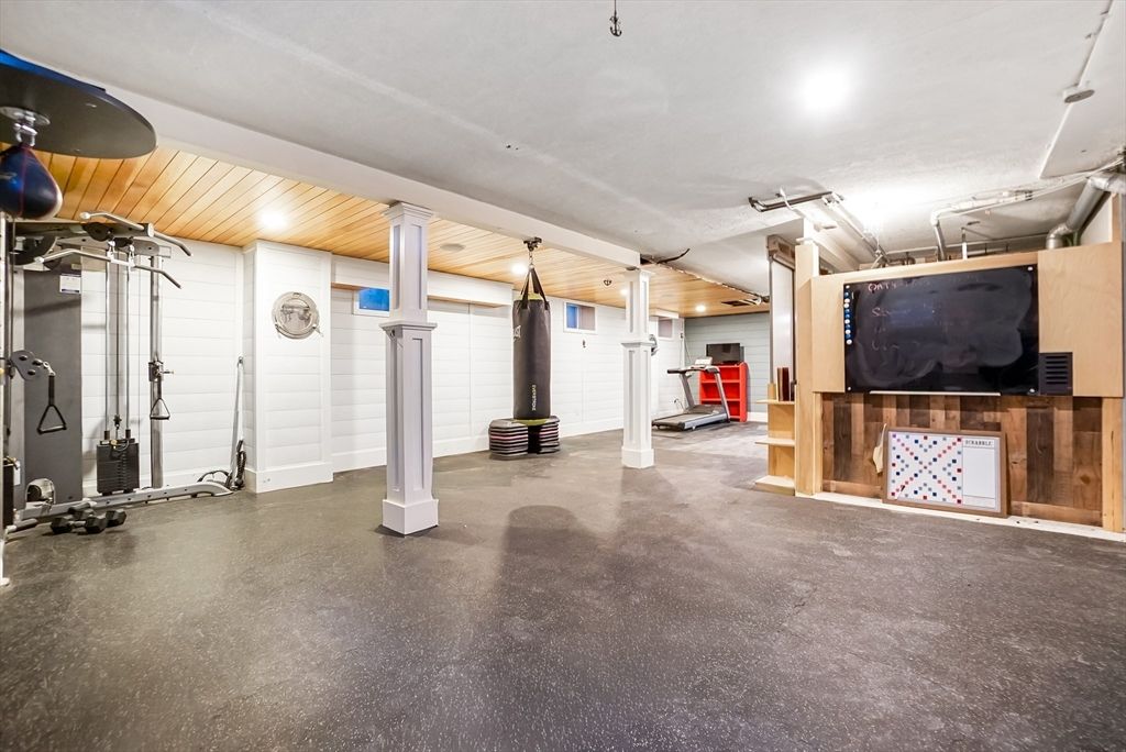 Fitness Equipment, Interior, Recessed Lighting