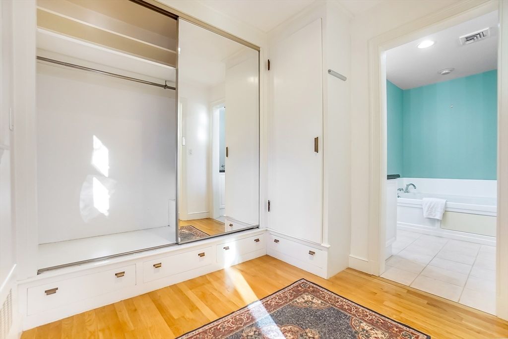 Bathroom, Interior, Recessed Lighting, Wood Texture Flooring