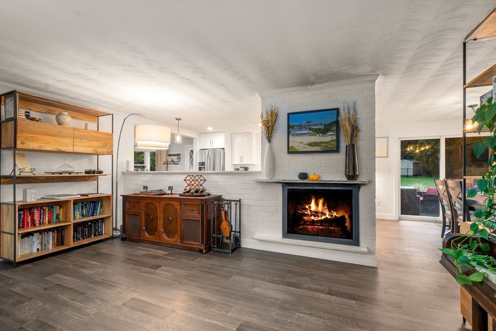 Fireplace, Interior, Kitchen, Pendant Lights, Recessed Lighting, Stainless Steel Appliances, Wood Texture Flooring