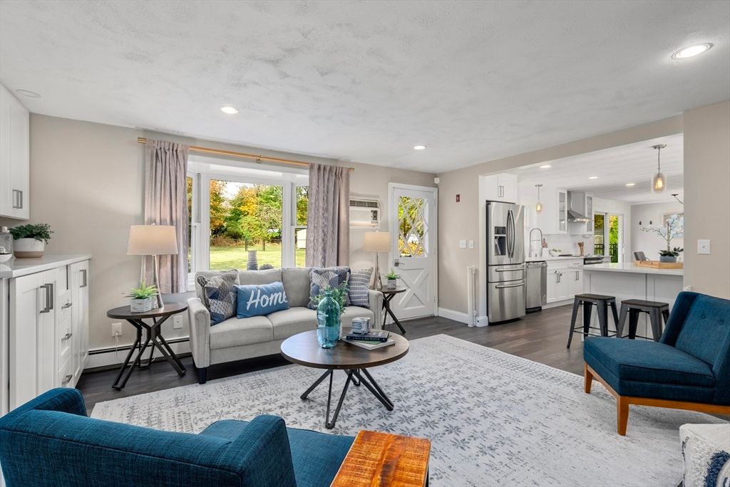 Interior, Kitchen, Living room, Pendant Lights, Recessed Lighting, Stainless Steel Appliances, Wood Texture Flooring