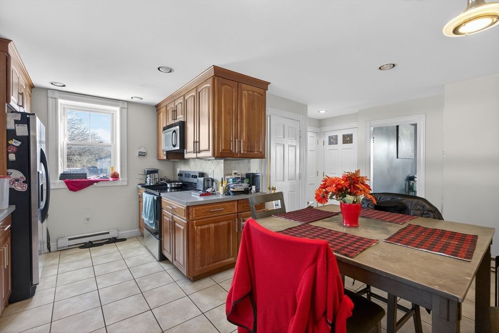 Dining room, Interior, Kitchen, Recessed Lighting