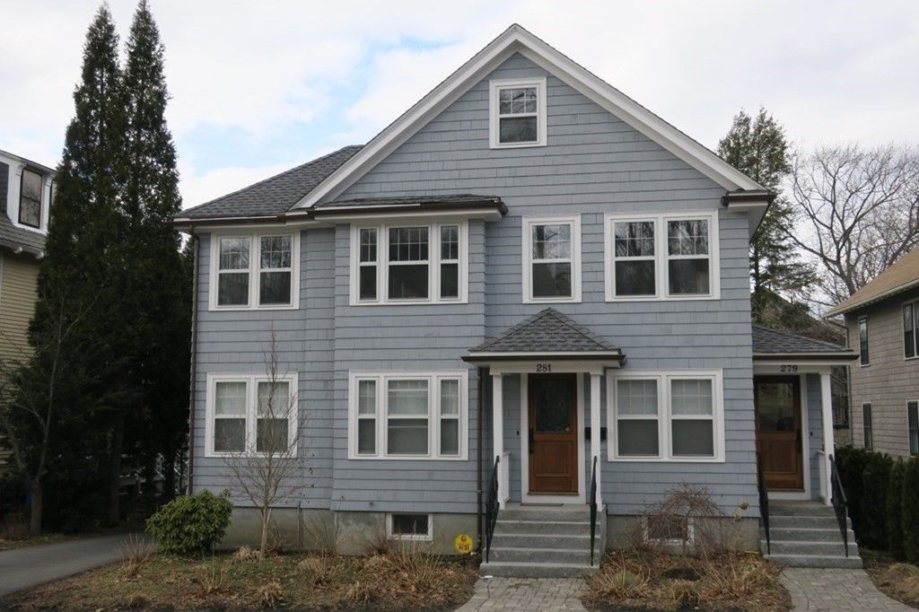 Exterior, Facade, Queen Anne Victorian