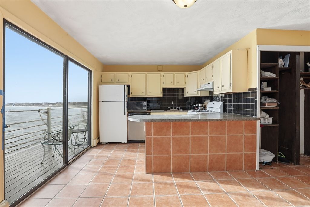Interior, Kitchen, Water