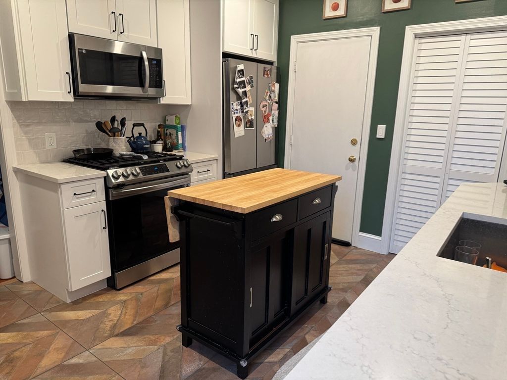Interior, Kitchen, Stainless Steel Appliances