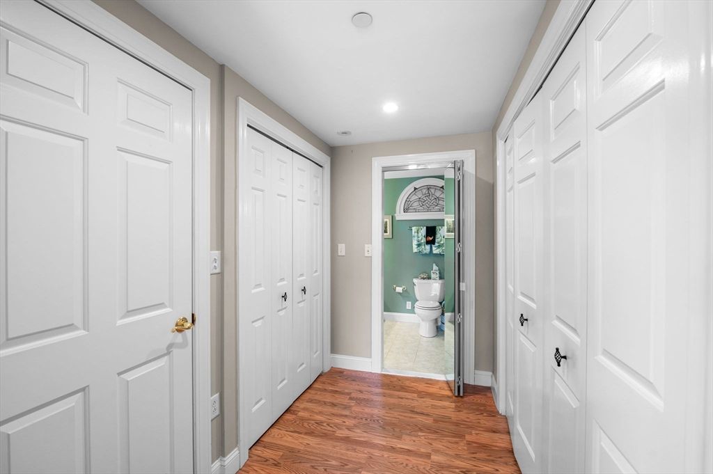 Bathroom, Interior, Recessed Lighting, Wood Texture Flooring