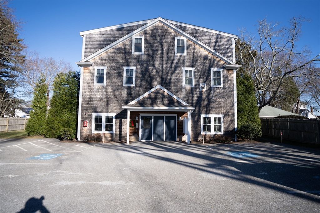 Exterior, Facade, Brick Traditional