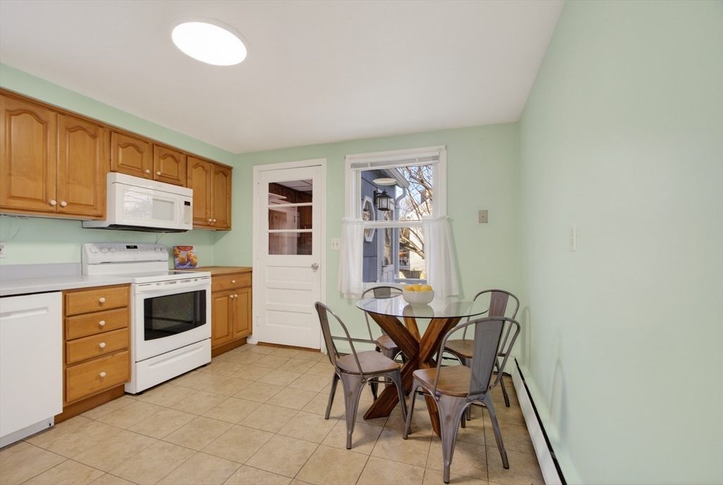 Dining room, Interior, Kitchen, Recessed Lighting