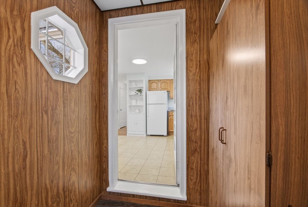 Interior, Recessed Lighting, Wooden Walls