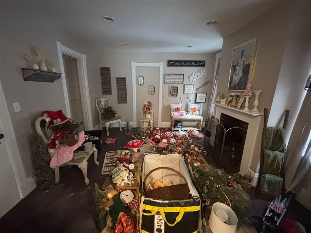 Fireplace, Interior, Living room, Recessed Lighting