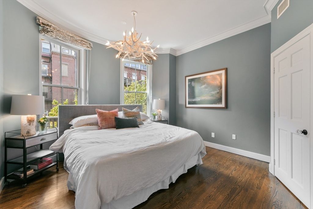 Bedroom, Interior, Pendant Lights, Wood Texture Flooring