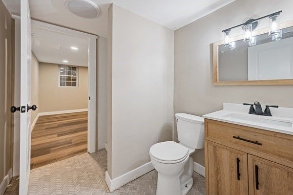 Bathroom, Interior, Recessed Lighting, Wood Texture Flooring