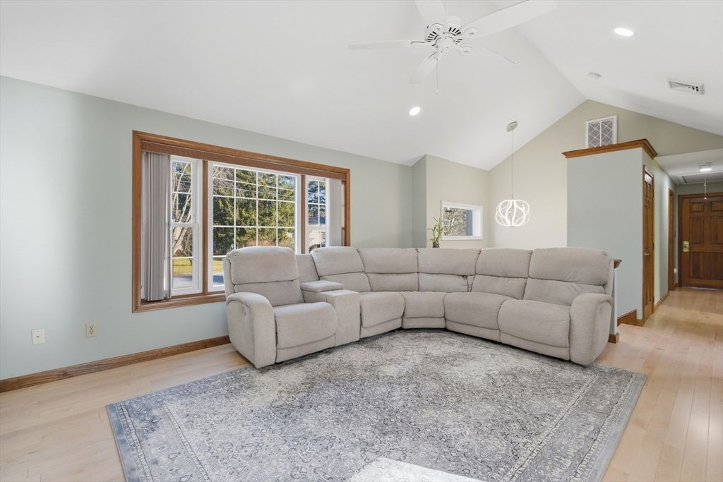 Interior, Living room, Pendant Lights, Recessed Lighting, Wood Texture Flooring