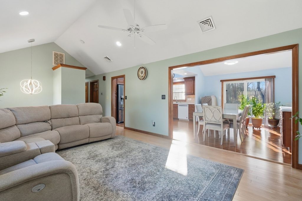 Dining room, Interior, Living room, Pendant Lights, Recessed Lighting, Wood Texture Flooring