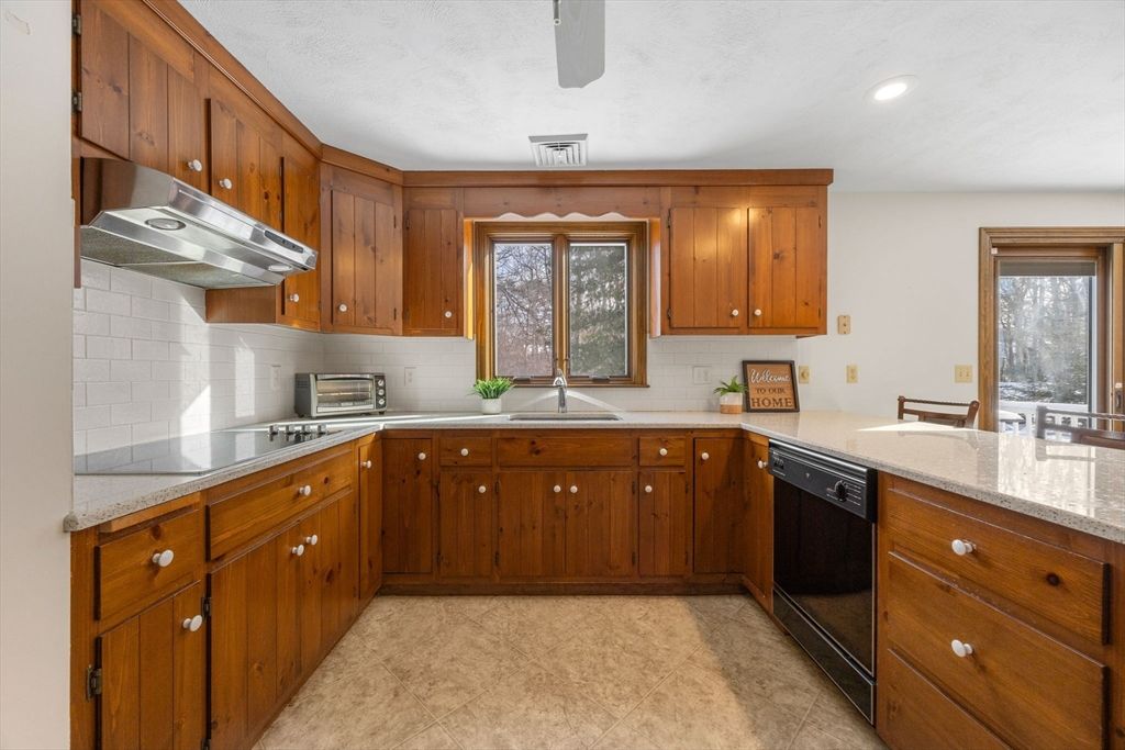 Interior, Kitchen, Recessed Lighting
