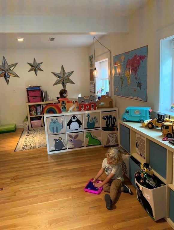 Interior, Pendant Lights, Recessed Lighting, Wood Texture Flooring