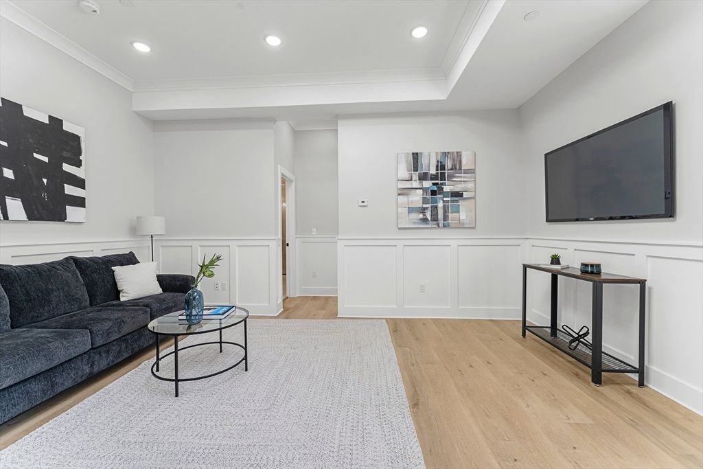 Interior, Living room, Recessed Lighting, Wood Texture Flooring