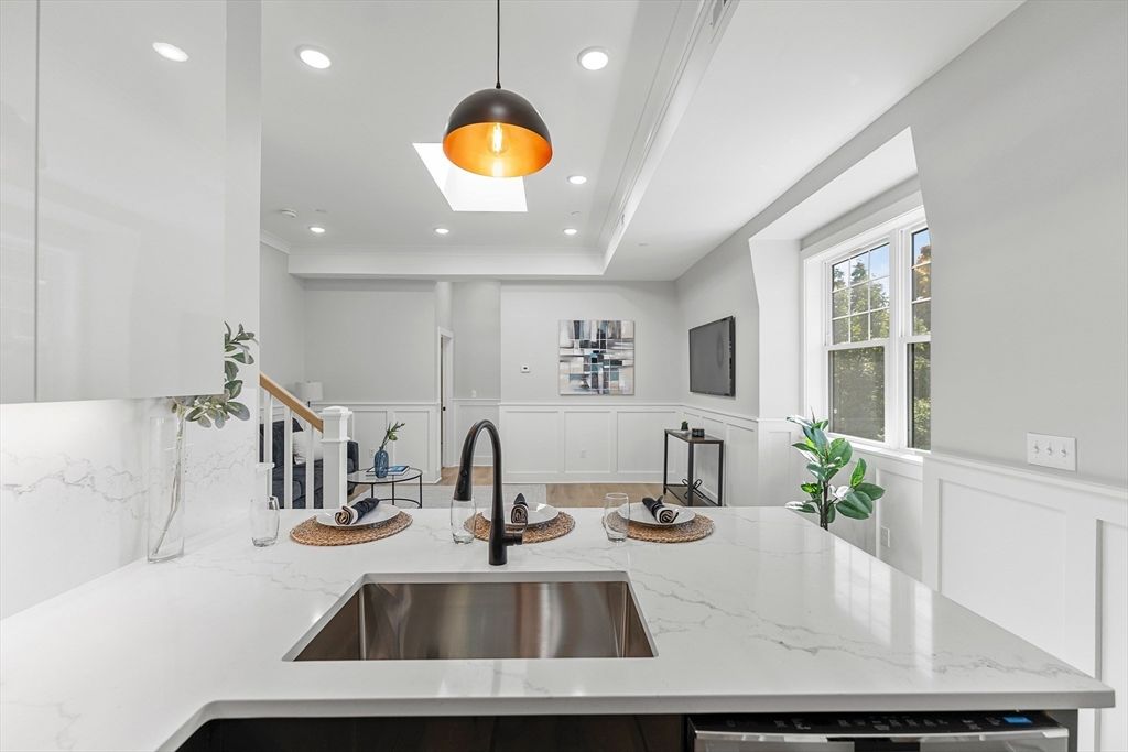 Interior, Kitchen, Pendant Lights, Recessed Lighting