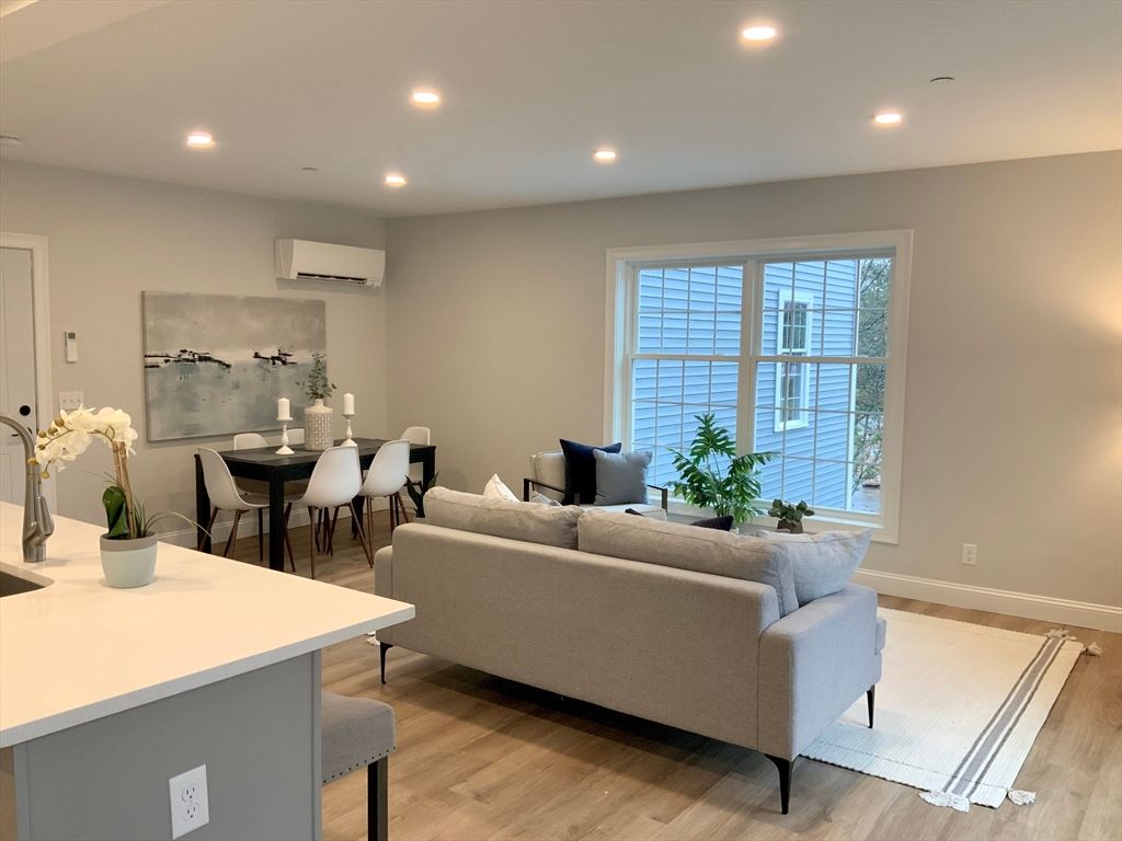 Dining room, Interior, Living room, Recessed Lighting, Wood Texture Flooring