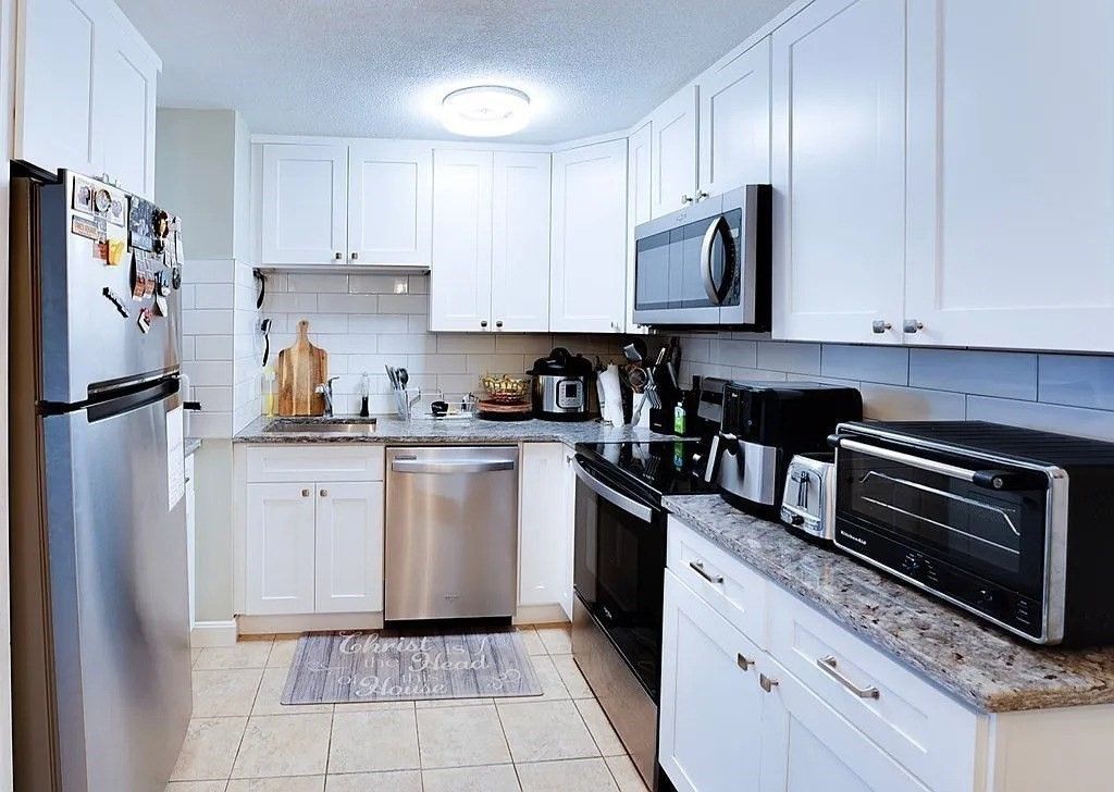 Interior, Kitchen, Stainless Steel Appliances