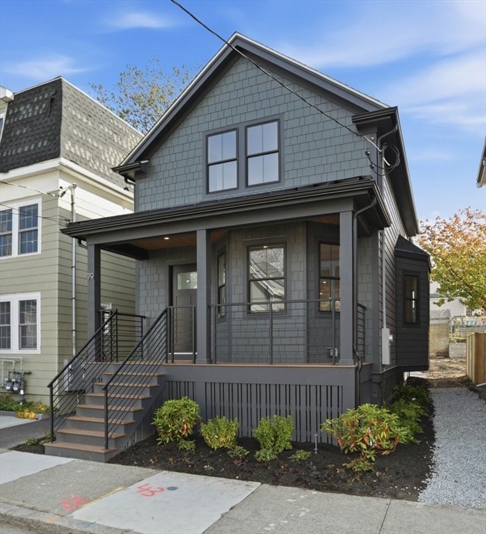 Exterior, Facade, Queen Anne Victorian