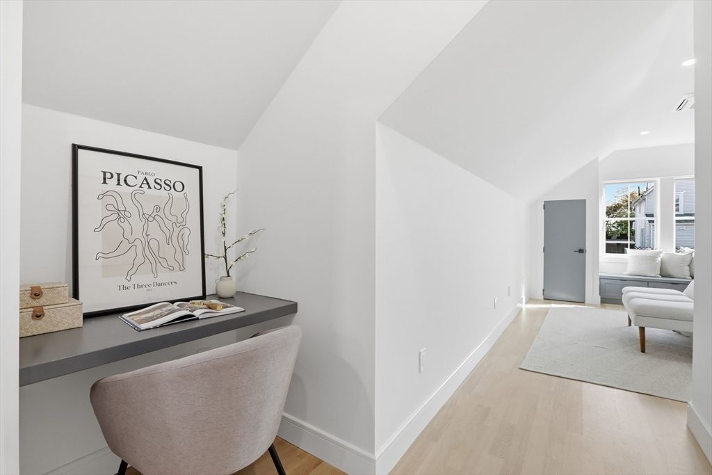 Home Office, Interior, Recessed Lighting, Wood Texture Flooring