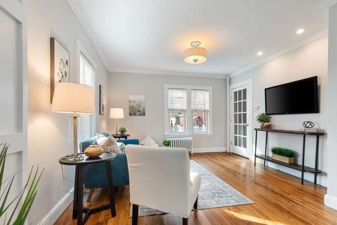 Interior, Living room, Recessed Lighting, Wood Texture Flooring