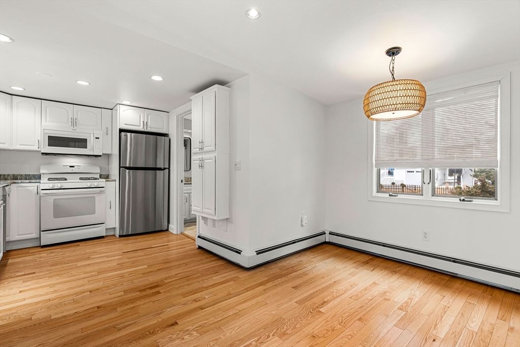 Interior, Kitchen, Pendant Lights, Recessed Lighting, Wood Texture Flooring