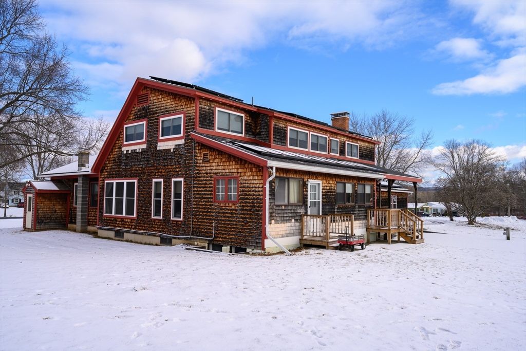 Backyard, Exterior, Facade, Brick Facade, Log Home