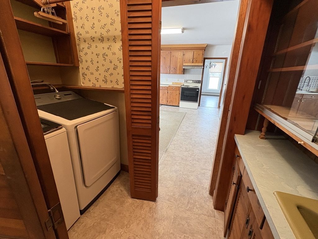 Interior, Utility Closets, Washer
