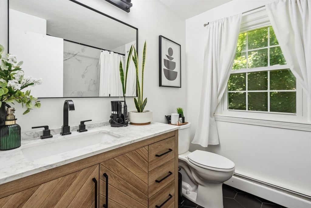 Bathroom, Interior, Marble Walls
