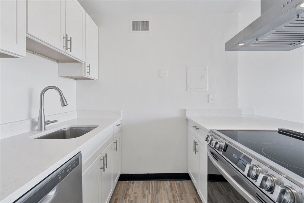 Interior, Kitchen, Stainless Steel Appliances, Wood Texture Flooring
