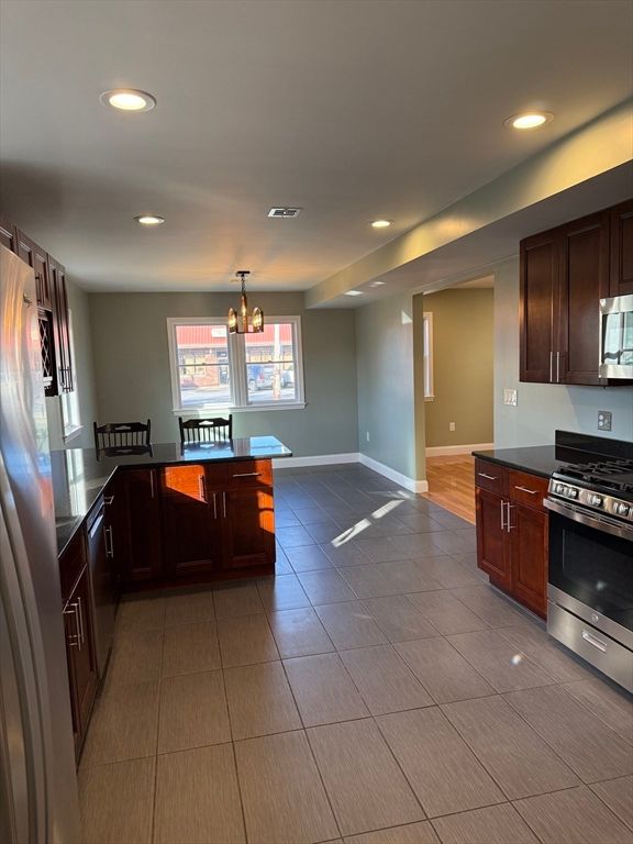 Chandelier, Dining room, Interior, Kitchen, Recessed Lighting, Stainless Steel Appliances